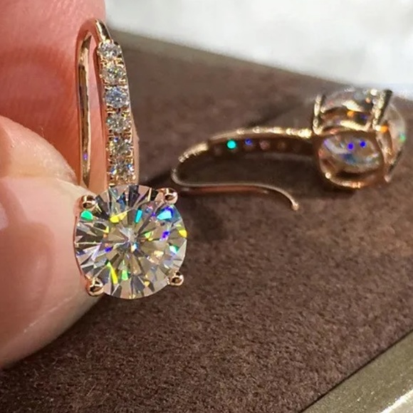 NWT 18k Rose Gold plated Earrings - Picture 2 of 6